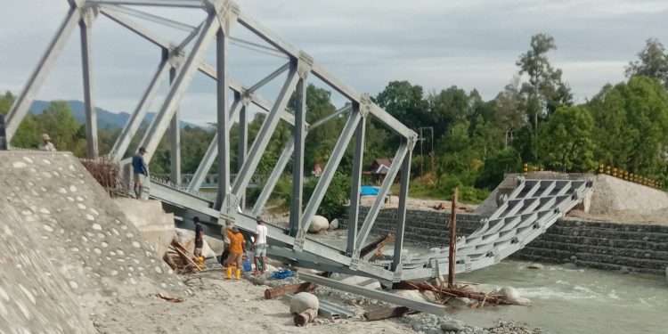 Baru Seminggu Dikerja Jembatan Balebo Senilai 9 Milyar di Masamba Ambruk